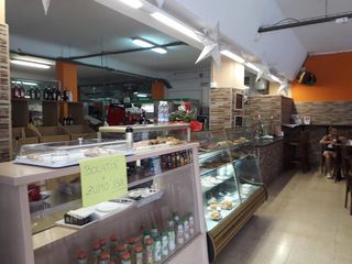 Traspàs Altres negocis Carrer baltasar valenti. Estupendo local de 800 m2. Traspàs Altres negocis Carrer baltasar valenti. Estupendo local de 800 m2.