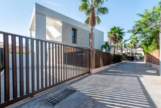 Chalet à PAU 5. Espectacular villa en zona pau5 playa de san juan Chalet à PAU 5. Espectacular villa en zona pau5 playa de san juan