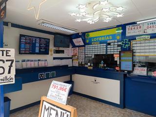 Traspàs Local Comercial a Collblanc. Punta de venta de loterías y apuestas del estado en traspaso en Traspàs Local Comercial a Collblanc. Punta de venta de loterías y apuestas del estado en traspaso en
