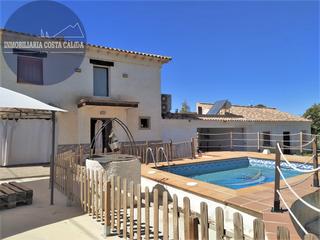 Masia a Baza. Referencia 2652. amplio chalet en finca rústica, listo para muda Masia a Baza. Referencia 2652. amplio chalet en finca rústica, listo para muda