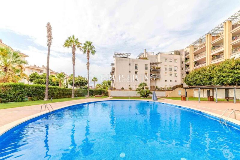 Foto e9c51731-f96d-4051-94ca-c0cfa697c9bf. Pis amb calefacció aparcament piscina a Can Pei Sitges Foto e9c51731-f96d-4051-94ca-c0cfa697c9bf. Pis amb calefacció aparcament piscina a Can Pei Sitges