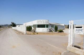 Bâtiment à usage industriel Ctra de castellón. Conjunto de dos naves industriales ubicadas en les coves de vinr Bâtiment à usage industriel Ctra de castellón. Conjunto de dos naves industriales ubicadas en les coves de vinr