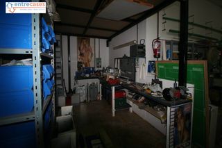 Aparcament cotxe en Vall d´Uixó (la). Almacen/garaje en zona guzman, con despacho, totdo diafano con a Aparcament cotxe en Vall d´Uixó (la). Almacen/garaje en zona guzman, con despacho, totdo diafano con a