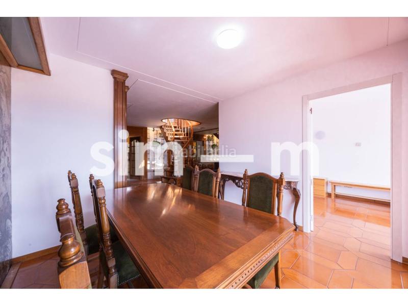 Foto 253e13c4-74b9-4ec8-95cc-c5e34742fe13. Zweistöckige wohnung mit heizung parking in Nord Vic Foto 253e13c4-74b9-4ec8-95cc-c5e34742fe13. Zweistöckige wohnung mit heizung parking in Nord Vic