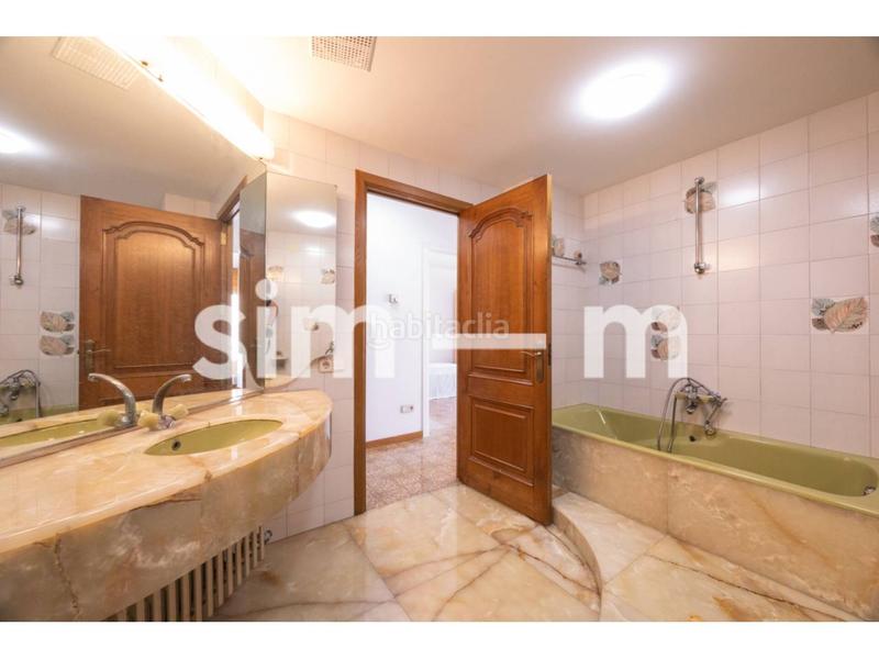 Foto 8e05eebb-9665-4a58-9cda-e3d9e8c1e8be. Zweistöckige wohnung mit heizung parking in Nord Vic Foto 8e05eebb-9665-4a58-9cda-e3d9e8c1e8be. Zweistöckige wohnung mit heizung parking in Nord Vic