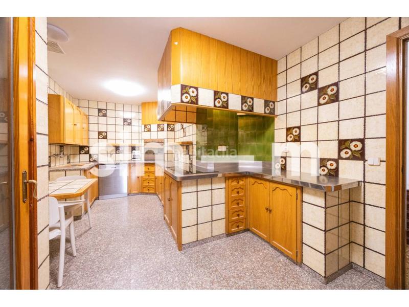 Foto e25a327a-678e-401d-8228-bb5d48f13910. Zweistöckige wohnung mit heizung parking in Nord Vic Foto e25a327a-678e-401d-8228-bb5d48f13910. Zweistöckige wohnung mit heizung parking in Nord Vic