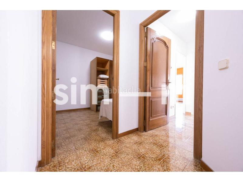 Foto ed5b439b-d648-4d76-b4ca-e12d1e1d4cbe. Zweistöckige wohnung mit heizung parking in Nord Vic Foto ed5b439b-d648-4d76-b4ca-e12d1e1d4cbe. Zweistöckige wohnung mit heizung parking in Nord Vic