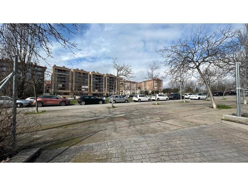 Foto f5c88b8e-e458-4c7a-abda-493dd7cad89d. Parking voiture dans eix onze de setembre 38 dans El Sucre-El Nadal Vic Foto f5c88b8e-e458-4c7a-abda-493dd7cad89d. Parking voiture dans eix onze de setembre 38 dans El Sucre-El Nadal Vic