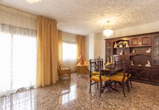 Haus in Albalat dels Sorells. Casa independiente de 5 dormitorios, jardin y garaje en albalat Haus in Albalat dels Sorells. Casa independiente de 5 dormitorios, jardin y garaje en albalat