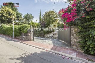 Chalet in Carrer aurons, 9. Acogedora y luminosa! cabrils Chalet in Carrer aurons, 9. Acogedora y luminosa! cabrils
