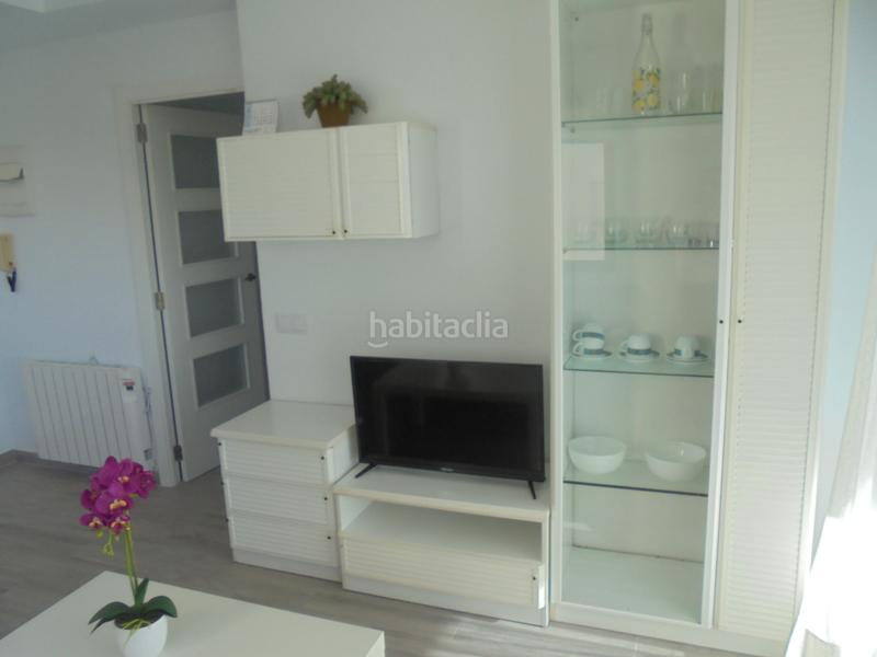 Foto 1d625b9e-d87b-4979-818c-70bfa6be2f7c. Lloguer apartament amb calefacció aparcament piscina a Benicasim / Benicàssim Foto 1d625b9e-d87b-4979-818c-70bfa6be2f7c. Lloguer apartament amb calefacció aparcament piscina a Benicasim / Benicàssim