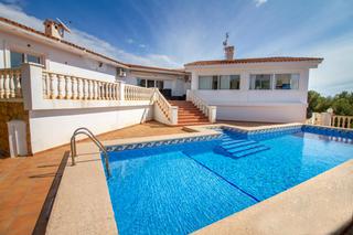 Xalet a Barranco Hondo. ¡hermosa villa soleada con fantásticas vistas y una ubicación tr Xalet a Barranco Hondo. ¡hermosa villa soleada con fantásticas vistas y una ubicación tr