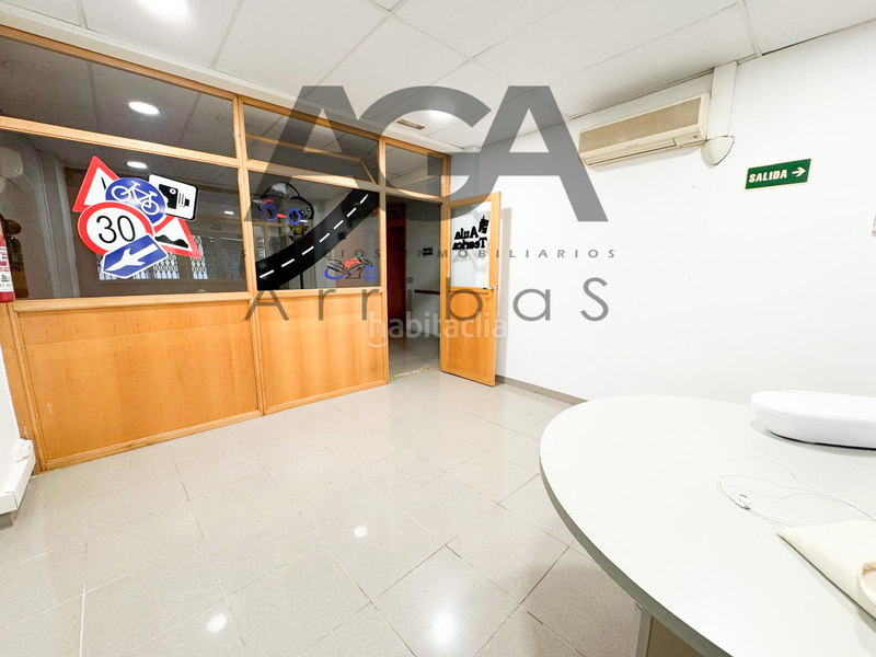 Foto f38ea6d6-04fa-4fab-82d3-df40ef222cff. Local comercial a Progrés - Pep Ventura Badalona Foto f38ea6d6-04fa-4fab-82d3-df40ef222cff. Local comercial a Progrés - Pep Ventura Badalona