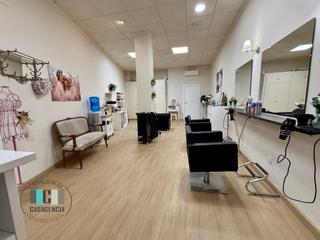 Pas-de-porte Local commercial  N/a. Oportunidad de traspaso! peluquería en pleno funcionamiento en b Pas-de-porte Local commercial  N/a. Oportunidad de traspaso! peluquería en pleno funcionamiento en b