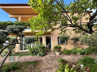 Maison jumelée  N/a. Villa pareada esquinera con parcela de 387 m en benicàssim posib Maison jumelée  N/a. Villa pareada esquinera con parcela de 387 m en benicàssim posib
