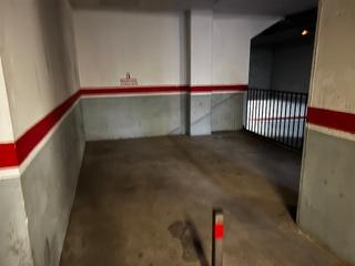 Aparcament cotxe a Carretera de ripollet 2. Zona màs duràn..zona lidl Aparcament cotxe a Carretera de ripollet 2. Zona màs duràn..zona lidl