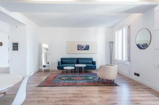 Rent Flat  Plaça de sant jaume. Alquiler piso reformado luminoso con 2 hab y 2 baños Rent Flat  Plaça de sant jaume. Alquiler piso reformado luminoso con 2 hab y 2 baños
