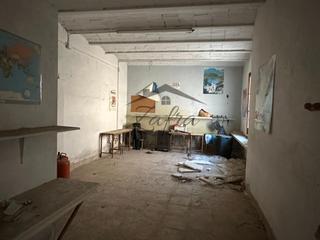 Rent Business premise in Centre. Local industrial en el pueblo Rent Business premise in Centre. Local industrial en el pueblo