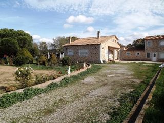 Casale Avinguda gotarra. A 2 km del pueblo Casale Avinguda gotarra. A 2 km del pueblo
