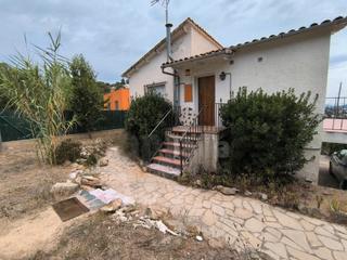 Xalet a N/a 115. Acogedora casa en urb. lloret de mar Xalet a N/a 115. Acogedora casa en urb. lloret de mar