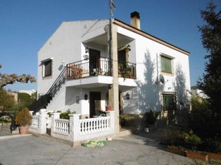 Affitto Appartamento in Roquetes. Se alquila primera planta de casa de campo (compartida) en roque Affitto Appartamento in Roquetes. Se alquila primera planta de casa de campo (compartida) en roque