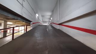 Aparcament cotxe a Carrer de sant pere d'abanto 8. Oportunidad lote de tres plazas de aparcamiento. Aparcament cotxe a Carrer de sant pere d'abanto 8. Oportunidad lote de tres plazas de aparcamiento.