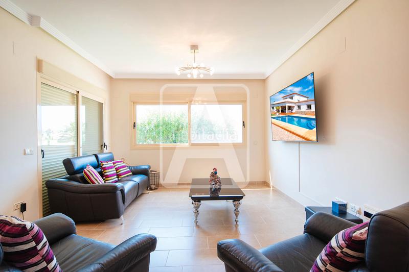 Foto eb9369eb-449f-4098-aac2-29d6fb806b26. Chalet avec chauffage parking piscine dans Carrió - La Merced - Los Pinos Calp Foto eb9369eb-449f-4098-aac2-29d6fb806b26. Chalet avec chauffage parking piscine dans Carrió - La Merced - Los Pinos Calp