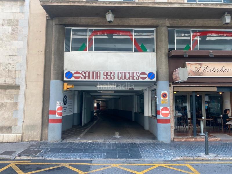 Foto b689d4e7-99f2-429d-8f5b-3f4f4acdf08c. Parking voiture dans Jaume III Palma de Mallorca Foto b689d4e7-99f2-429d-8f5b-3f4f4acdf08c. Parking voiture dans Jaume III Palma de Mallorca