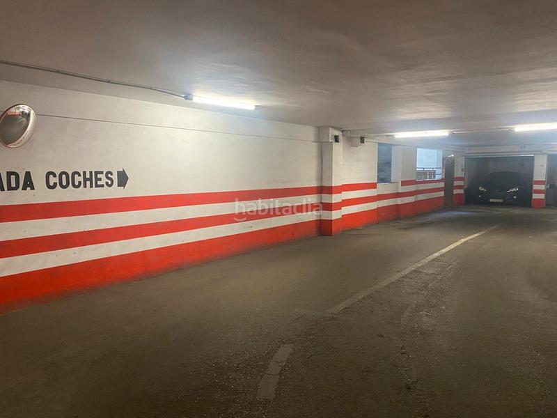 Foto c0e90dc3-8b55-441b-91a8-6d115ddeb045. Parking voiture dans Jaume III Palma de Mallorca Foto c0e90dc3-8b55-441b-91a8-6d115ddeb045. Parking voiture dans Jaume III Palma de Mallorca