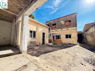 Maison à Centre. Gran casa independiente con terreno y parquing en zona casco ant Maison à Centre. Gran casa independiente con terreno y parquing en zona casco ant