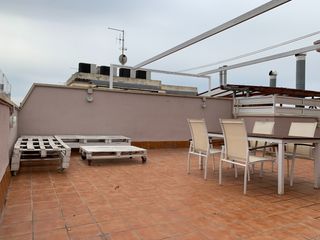 Alquiler Ático Avinguda constitucio. Ático con terraza de 60m² Alquiler Ático Avinguda constitucio. Ático con terraza de 60m²