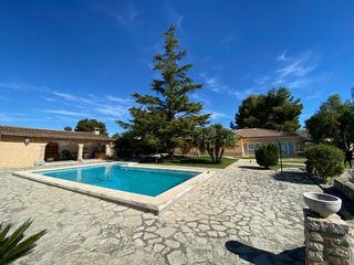 Chalet en Partida el alba, s/n. Chalet con piscina Chalet en Partida el alba, s/n. Chalet con piscina
