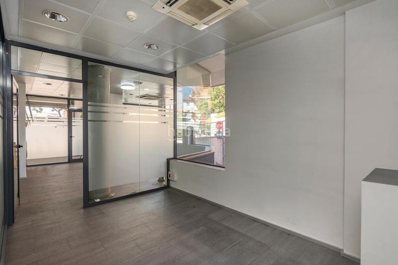 Foto b6828f63-ee39-4338-ba2d-3abc77a66fff. Locale commerciale in Font dels Capellans - Sagrada Familia Manresa Foto b6828f63-ee39-4338-ba2d-3abc77a66fff. Locale commerciale in Font dels Capellans - Sagrada Familia Manresa