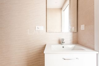Apartamento Carrer dalmau. Piso nuevo a estrenar Apartamento Carrer dalmau. Piso nuevo a estrenar