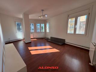 Appartement à Casco Urbano. Piso en pleno centro Appartement à Casco Urbano. Piso en pleno centro