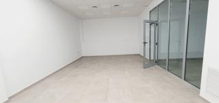 Local Comercial a Prat de Cunit. Gran local de 215 m2 más 60 m2 de terraza de uso exclusivo. posi Local Comercial a Prat de Cunit. Gran local de 215 m2 más 60 m2 de terraza de uso exclusivo. posi