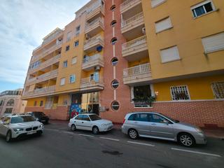 Etagenwohnung in Avenida Habaneras - Curva de Palangre. Se vende bonito apartamento en primera planta con ascensor, ubic Etagenwohnung in Avenida Habaneras - Curva de Palangre. Se vende bonito apartamento en primera planta con ascensor, ubic