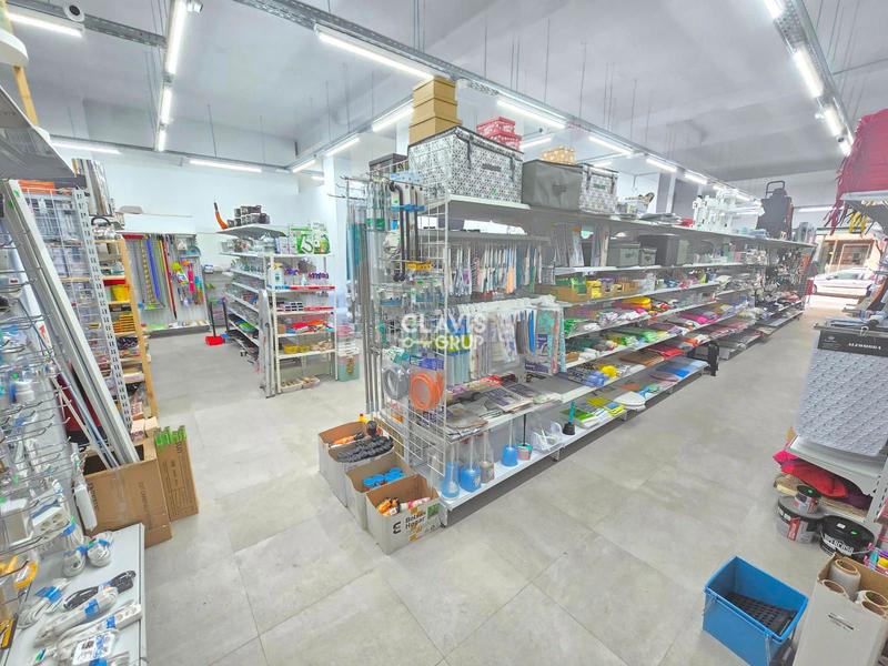 Foto a70f1ec2-8af3-4536-b77b-e6dde0b1b91d. Local comercial  ventaalquiler patio Prosperitat en Barcelona Foto a70f1ec2-8af3-4536-b77b-e6dde0b1b91d. Local comercial  ventaalquiler patio Prosperitat en Barcelona