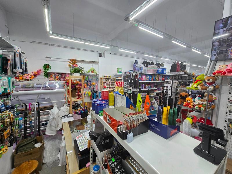 Foto b1d5046b-46e8-4b0d-9a78-4628f3d260b6. Local comercial  ventaalquiler patio Prosperitat en Barcelona Foto b1d5046b-46e8-4b0d-9a78-4628f3d260b6. Local comercial  ventaalquiler patio Prosperitat en Barcelona