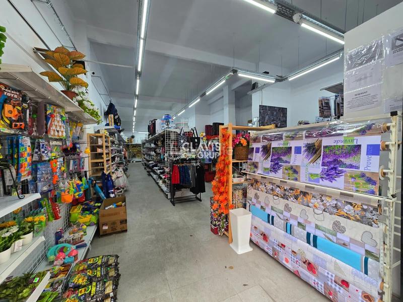Foto b8b9264d-897c-498b-aedd-553c4b9ae22f. Local comercial  ventaalquiler patio Prosperitat en Barcelona Foto b8b9264d-897c-498b-aedd-553c4b9ae22f. Local comercial  ventaalquiler patio Prosperitat en Barcelona