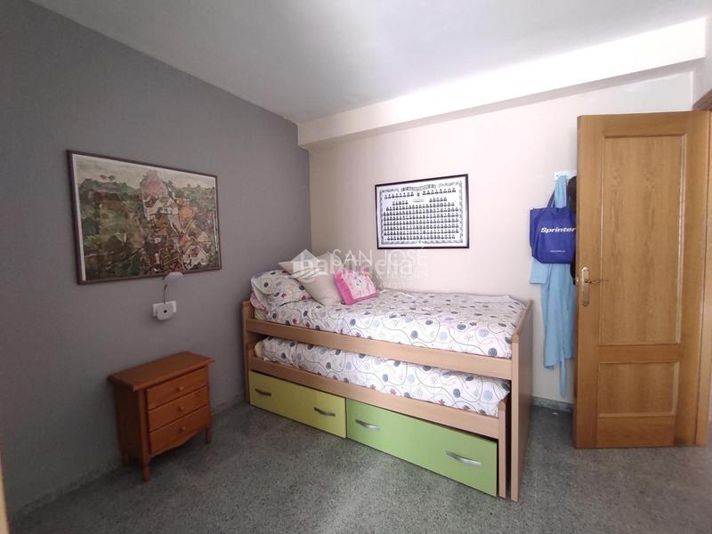 Foto 1e55f803-fba3-4eba-96c6-9eb54a795827. Chalet in Plaza Castelar - Mercado Central Elda Foto 1e55f803-fba3-4eba-96c6-9eb54a795827. Chalet in Plaza Castelar - Mercado Central Elda