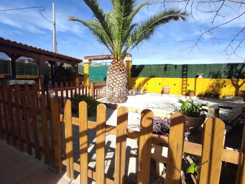 Foto 4b05c201-b1e6-4a3a-905d-614563f4d36f. Chalet in Plaza Castelar - Mercado Central Elda Foto 4b05c201-b1e6-4a3a-905d-614563f4d36f. Chalet in Plaza Castelar - Mercado Central Elda