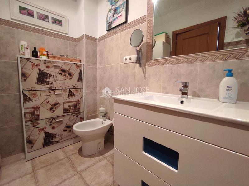 Foto 57bac956-3384-4dff-90cb-637cf70fbb71. Chalet in Plaza Castelar - Mercado Central Elda Foto 57bac956-3384-4dff-90cb-637cf70fbb71. Chalet in Plaza Castelar - Mercado Central Elda