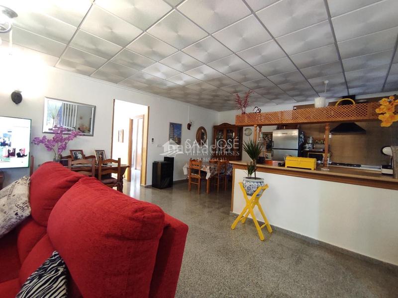 Foto 5ceedd13-7f35-4578-b637-86233373412c. Chalet in Plaza Castelar - Mercado Central Elda Foto 5ceedd13-7f35-4578-b637-86233373412c. Chalet in Plaza Castelar - Mercado Central Elda