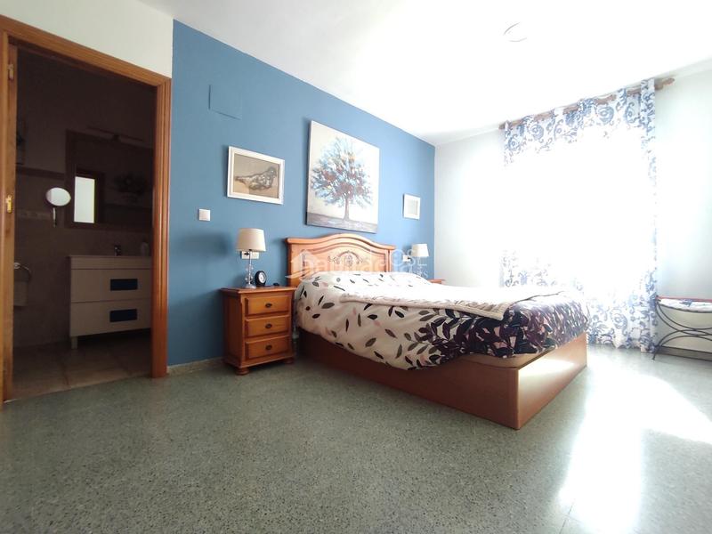 Foto 9d680f37-20ec-4c50-ba8c-ced84b5dff5f. Chalet in Plaza Castelar - Mercado Central Elda Foto 9d680f37-20ec-4c50-ba8c-ced84b5dff5f. Chalet in Plaza Castelar - Mercado Central Elda