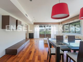 Lloguer Dúplex Finestrelles. Amplio y luminoso con vistas Lloguer Dúplex Finestrelles. Amplio y luminoso con vistas