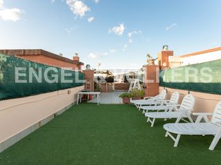 Àtic Tv3. Dúplex con terraza y parking Àtic Tv3. Dúplex con terraza y parking