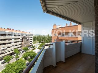 Ático Carrer jose agustin goytisolo. Dúplex con terraza y vistas Ático Carrer jose agustin goytisolo. Dúplex con terraza y vistas