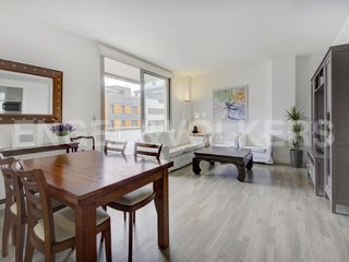 Ático Carrer joana raspall (de). De 4 dormitorios con terraza Ático Carrer joana raspall (de). De 4 dormitorios con terraza