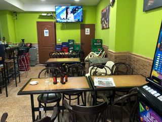 Umzug Bar Calle hierbabuena. Traspaso bar con salida de humo Umzug Bar Calle hierbabuena. Traspaso bar con salida de humo